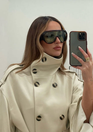 Lis-bonne-trenchcoat-michalina-murawska