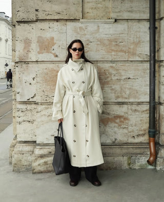 Lis-bonne-trenchcoat-Christina-stougaard