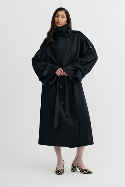 lis-bonne-black-trench-